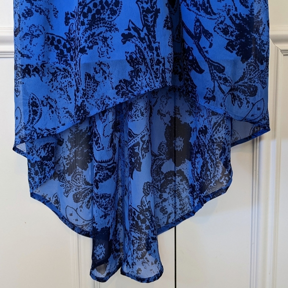 Lush elegant strappy hi-lo gown - Picture 3 of 5